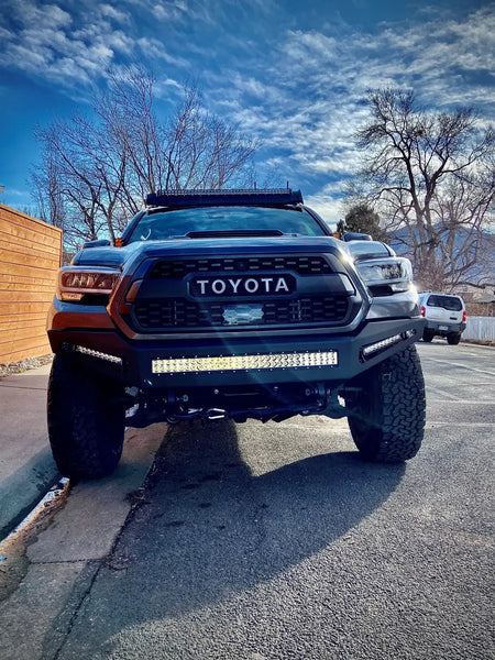 Toyota-tacoma-Roof-Rack-light-bar